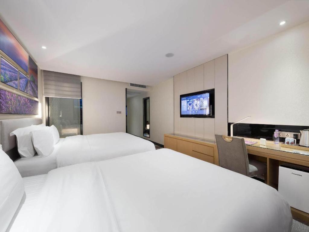 Lavande Hotel Guangzhou Shangxiajiu Pedestrian Street Hualin Temple Metro Station Eksteriør bilde