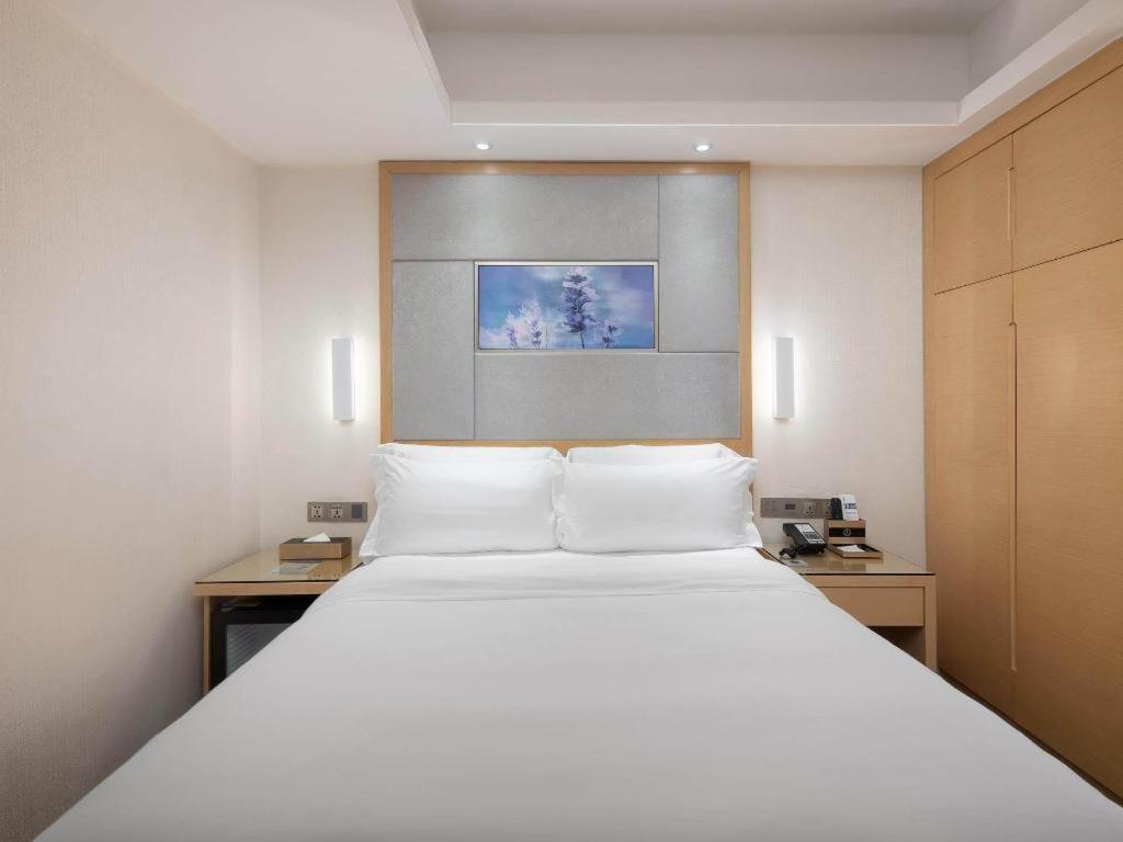 Lavande Hotel Guangzhou Shangxiajiu Pedestrian Street Hualin Temple Metro Station Eksteriør bilde