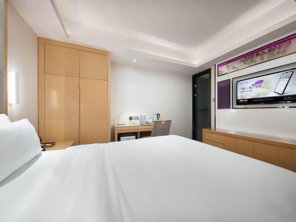 Lavande Hotel Guangzhou Shangxiajiu Pedestrian Street Hualin Temple Metro Station Eksteriør bilde